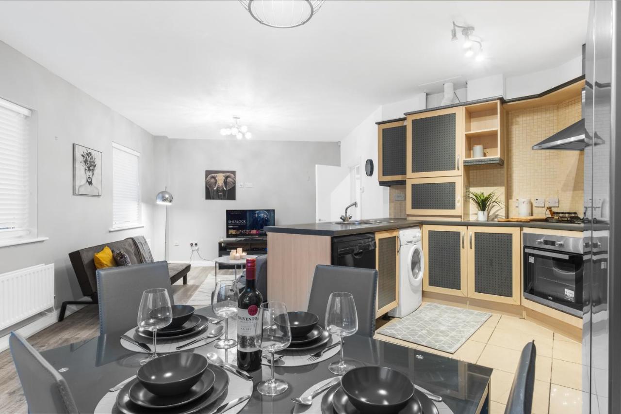 Birmingham, Modern 2 Bedroom, Free Parking Spaces, Free Wi-Fi And Netflix Exterior photo