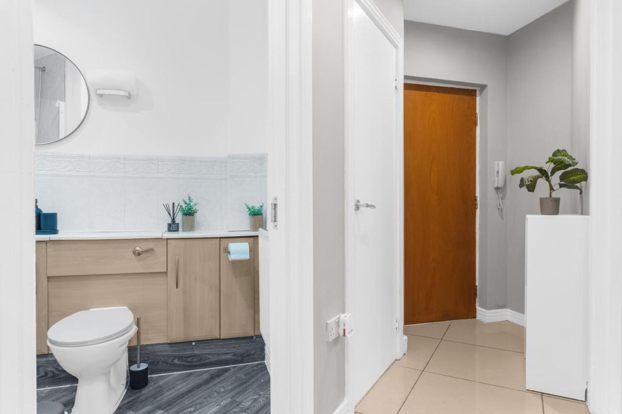 Birmingham, Modern 2 Bedroom, Free Parking Spaces, Free Wi-Fi And Netflix Exterior photo