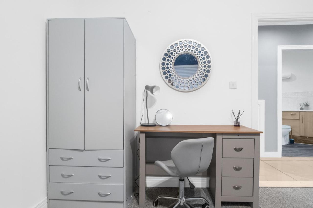 Birmingham, Modern 2 Bedroom, Free Parking Spaces, Free Wi-Fi And Netflix Exterior photo
